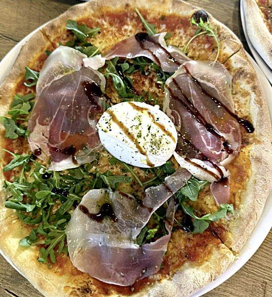 Speisen und Ambiente im Ristorante La Toscana